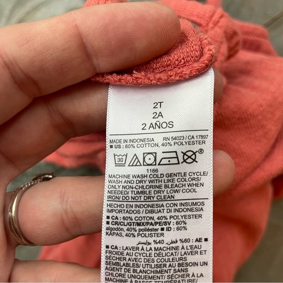 Old Navy super cute one piece jumpsuit | size 2T - Picture 5 of 5